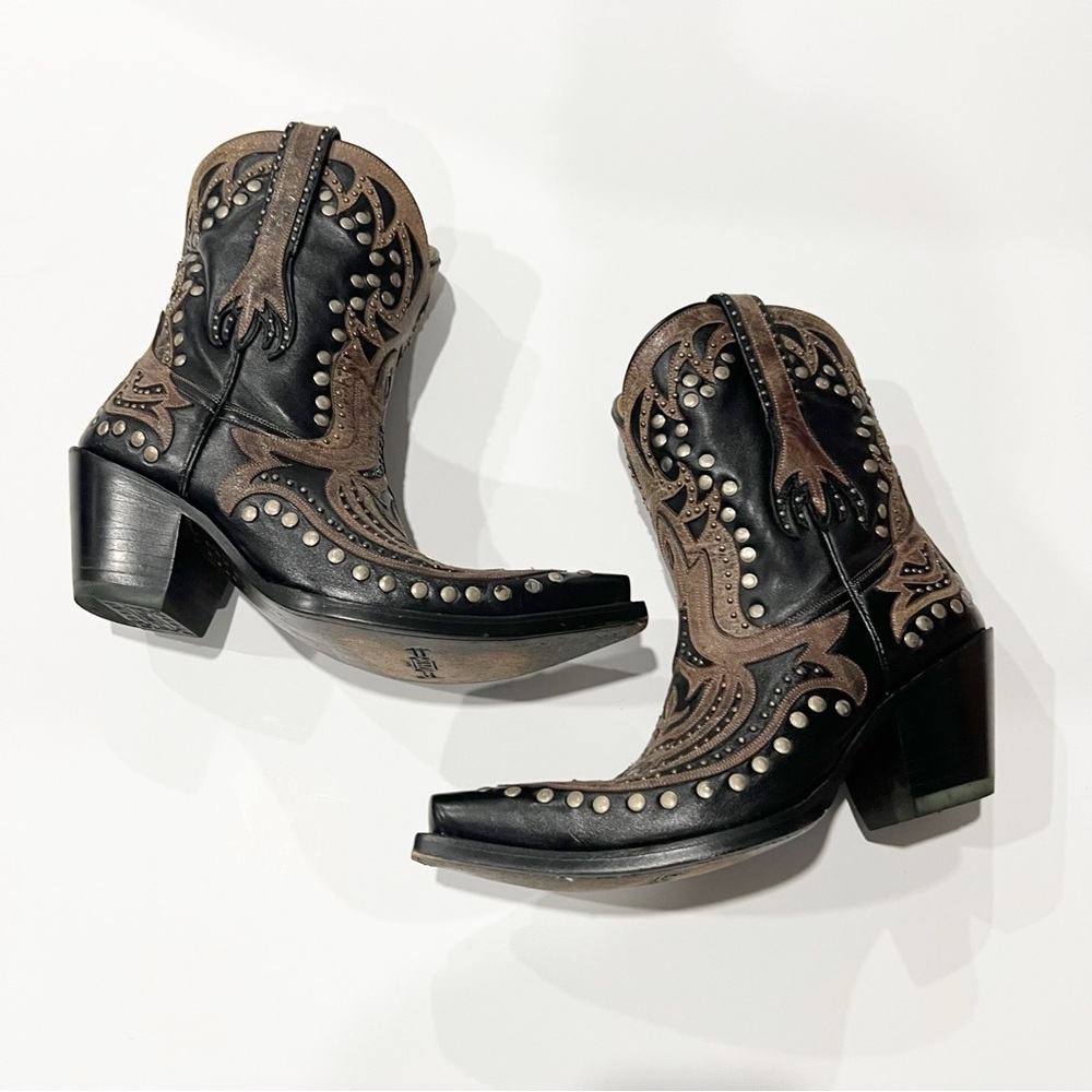 CORRAL Women's Distressed Overlay Studded Short Boot Snip Toe Black 7 M US